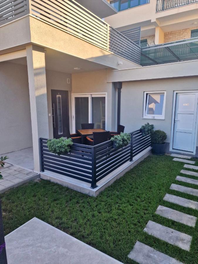 Villa Franko Baška Voda エクステリア 写真